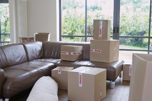 Truck hire for moving belongings from a Dulwich property with narrow access